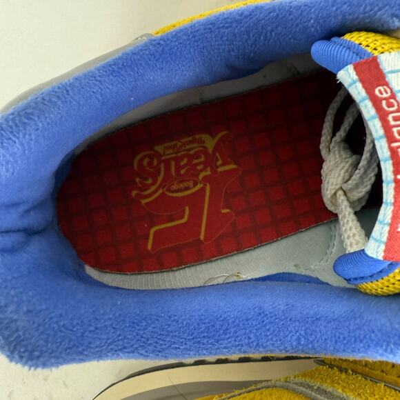 New Balance 574 Bodega Legacy Arrival Sneakers Mens 10 Yellow Athletic Shoes - Picture 10 of 12